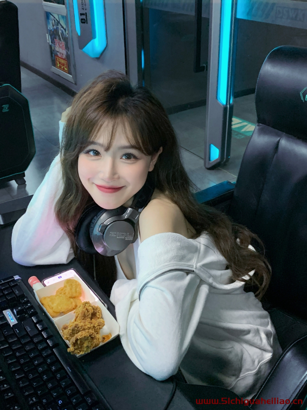 51吃瓜网大瓜曝光:今日热点事件全追踪!